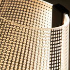 Lampe de table tactile unique en acrylique pour usage résidentiel