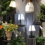 Lampe de table tactile unique en acrylique pour usage résidentiel