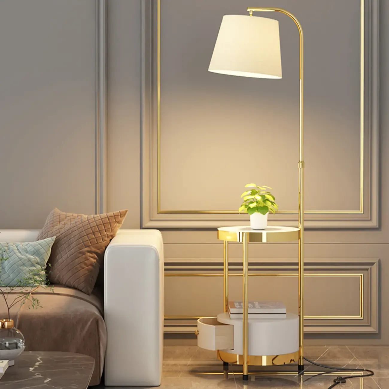 Lampadaire arqué avec étagères et abat-jour en tissu pour salon