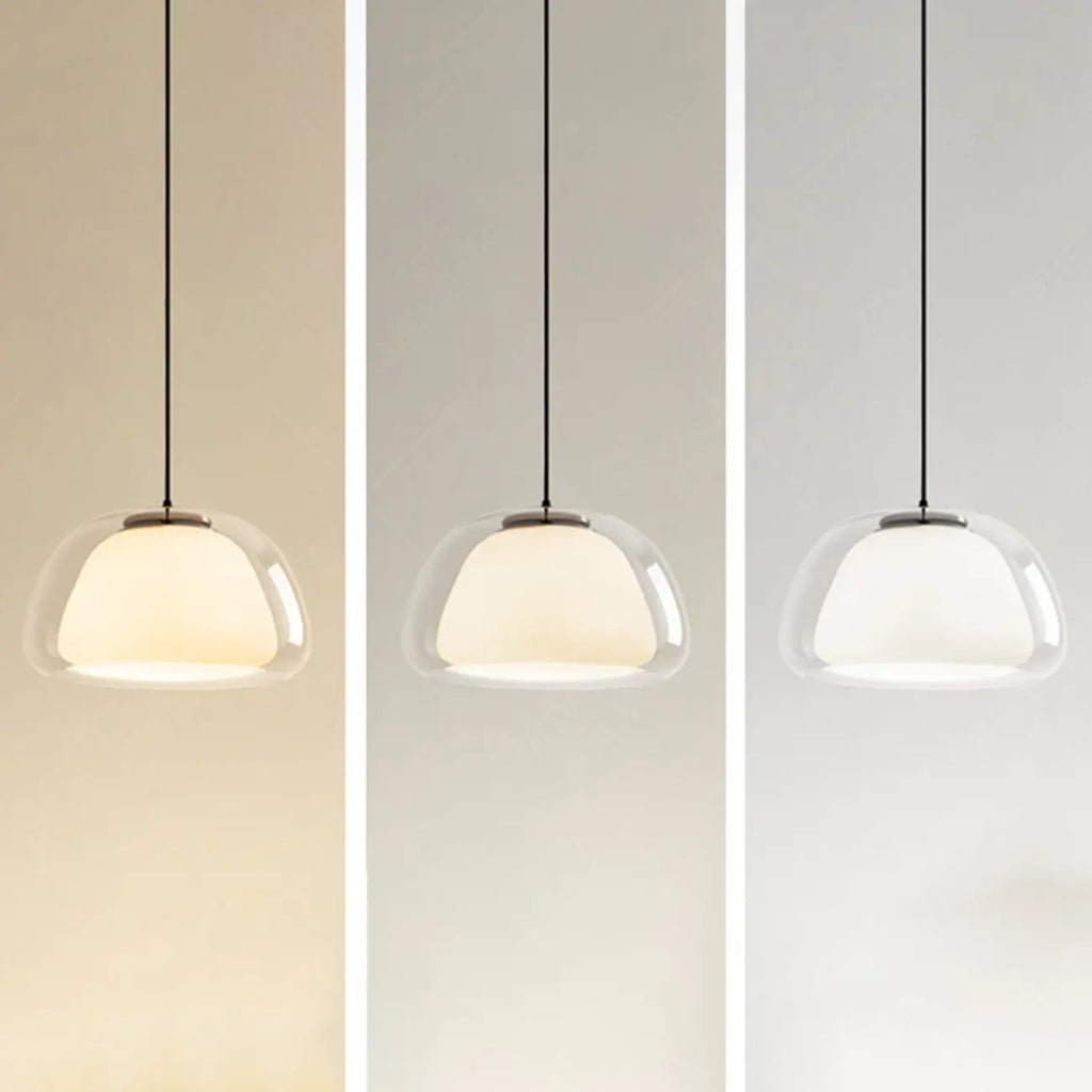 Suspension élégante en verre opalin LED au design raffiné