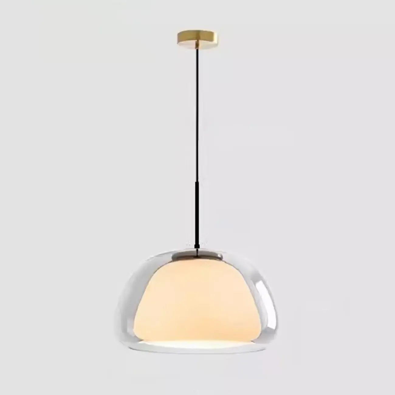 Suspension élégante en verre opalin LED au design raffiné