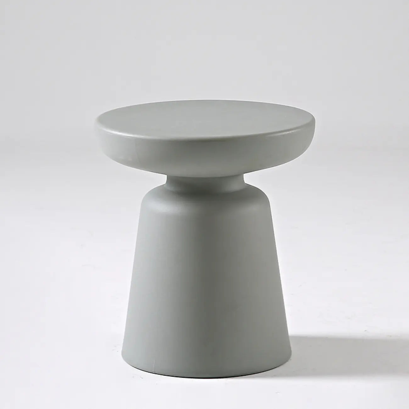 Table d'appoint ronde nordique mate pour petit canapé