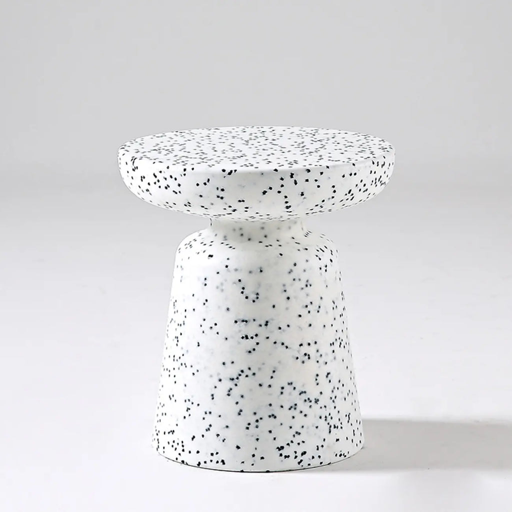 Table d'appoint ronde nordique mate pour petit canapé