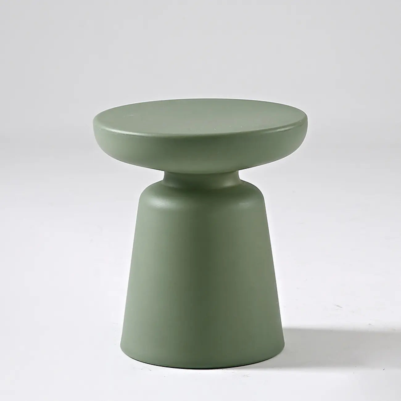Table d'appoint ronde nordique mate pour petit canapé
