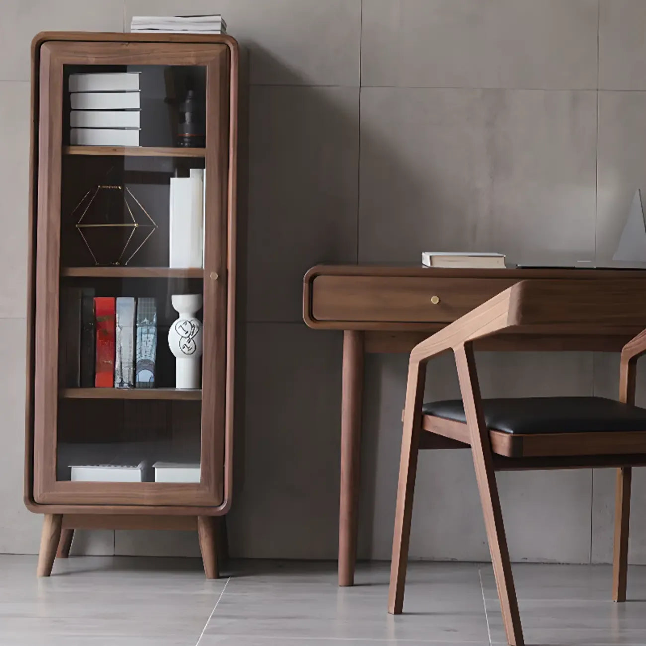 Meuble d'appoint marron à 2 tiroirs de style milieu du siècle avec porte à gaz