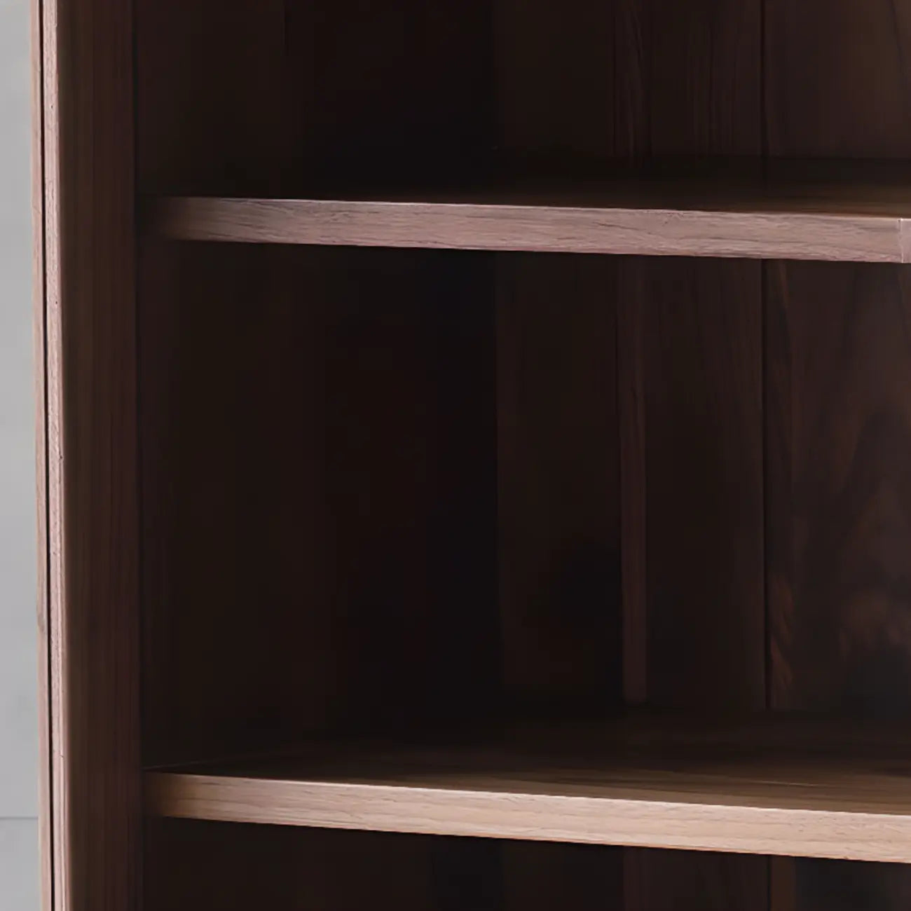 Meuble d'appoint marron à 2 tiroirs de style milieu du siècle avec porte à gaz