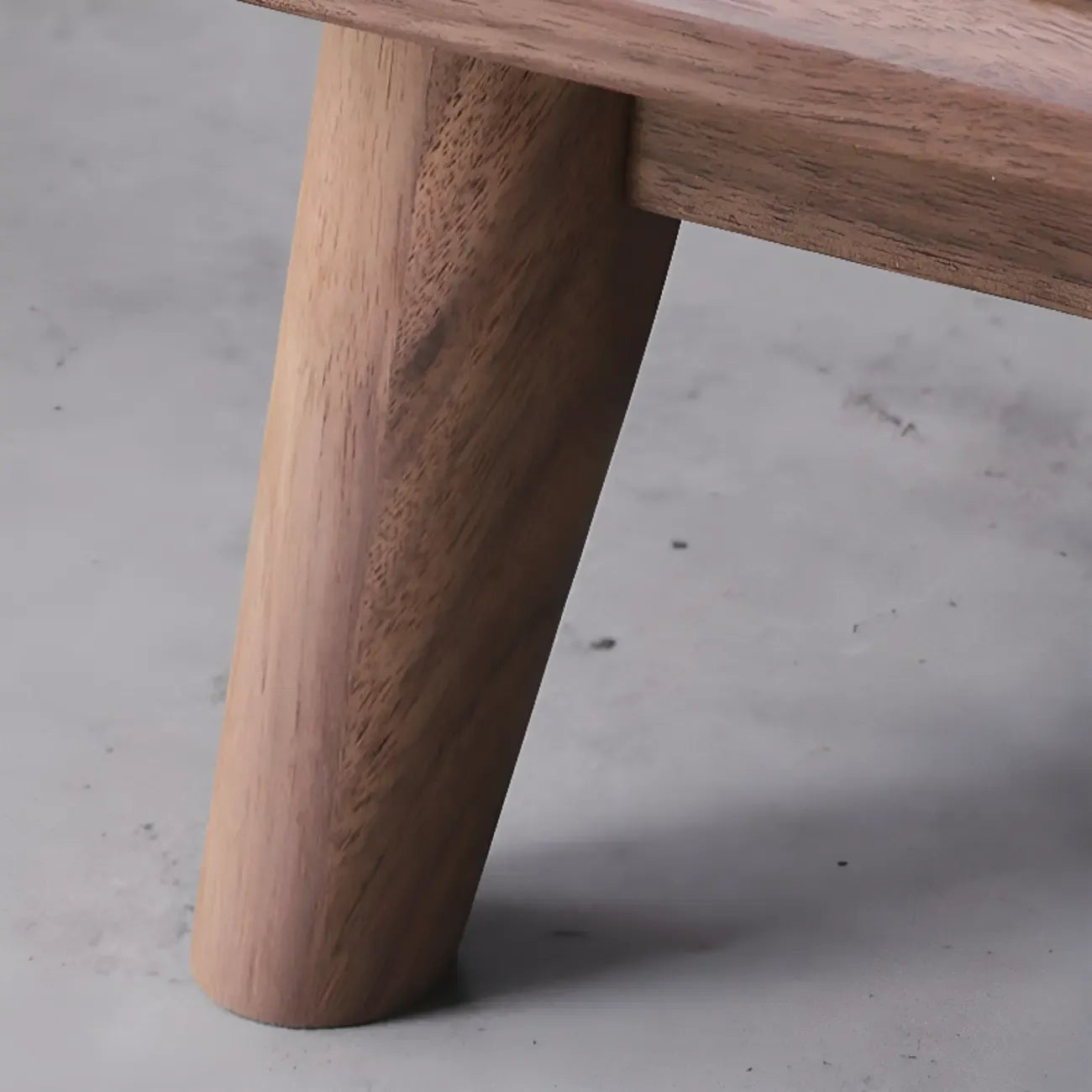 Meuble d'appoint marron à 2 tiroirs de style milieu du siècle avec porte à gaz