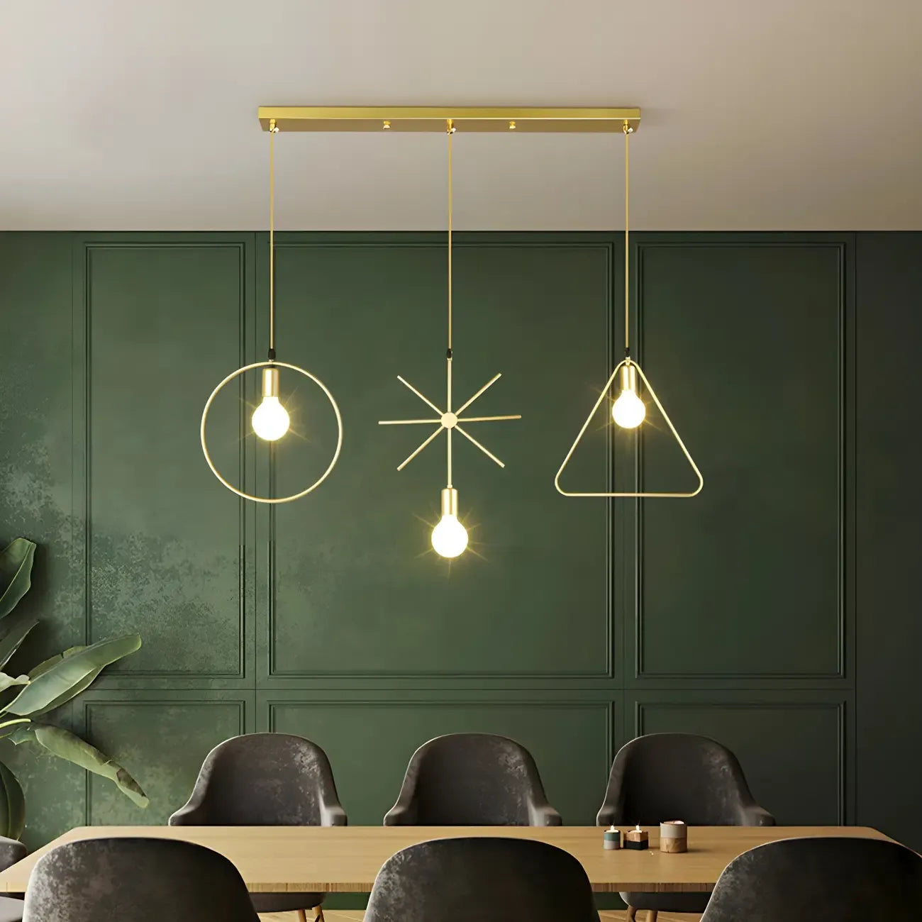 Luminaire îlot en métal géométrique industriel doré à 3 lumières