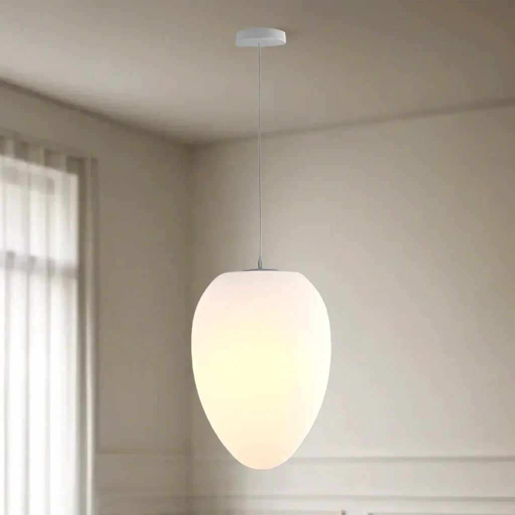 Suspension design en résine crème effet galet pour salle à manger