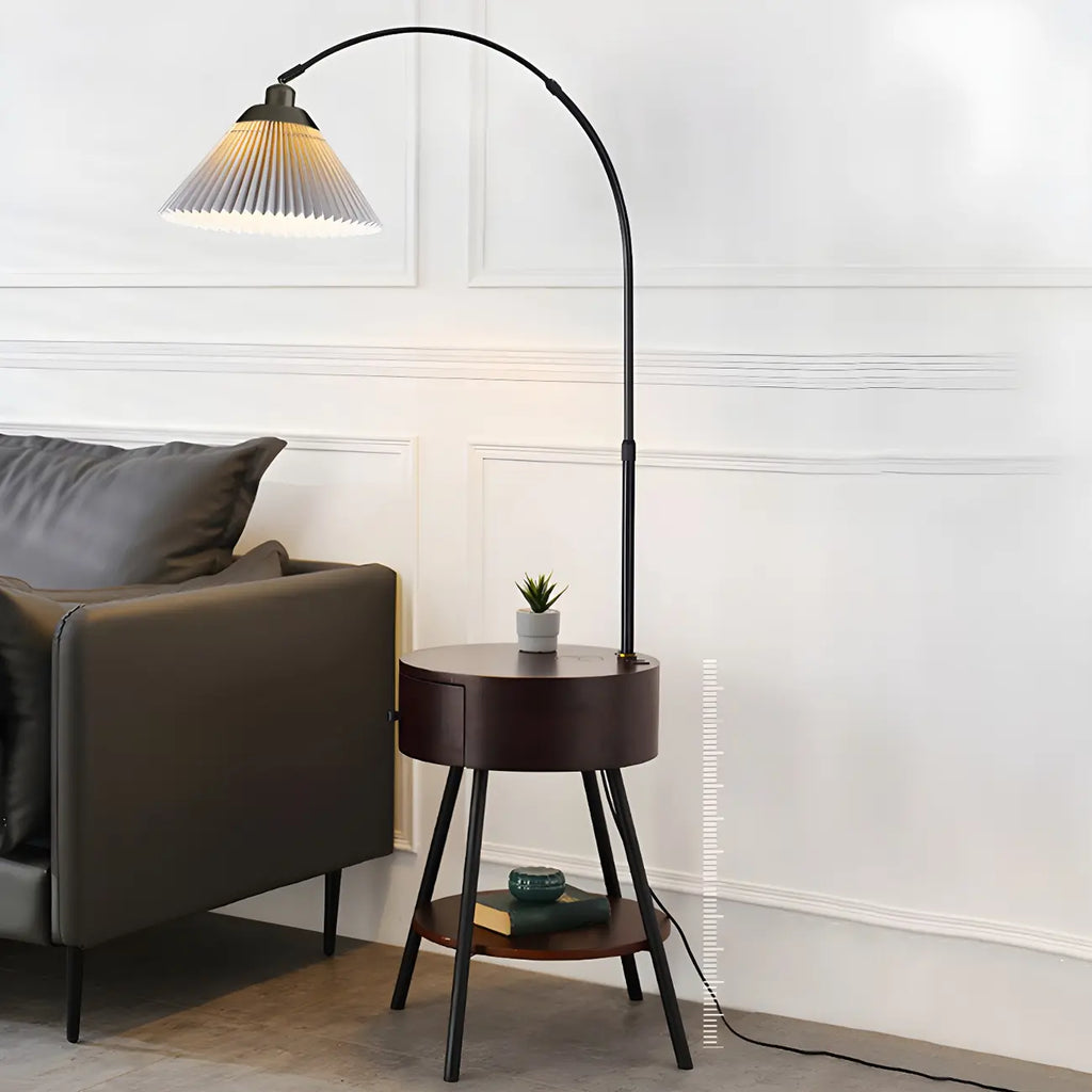 Lampadaire arqué moderne en bois avec télécommande et étagère de rangement