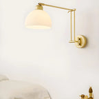 Applique murale moderne dorée à bras articulé réglable avec abat-jour blanc