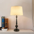 Lampe de table standard traditionnelle avec abat-jour en tissu et métal noir