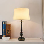 Lampe de table standard traditionnelle avec abat-jour en tissu et métal noir