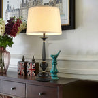 Lampe de table standard traditionnelle avec abat-jour en tissu et métal noir