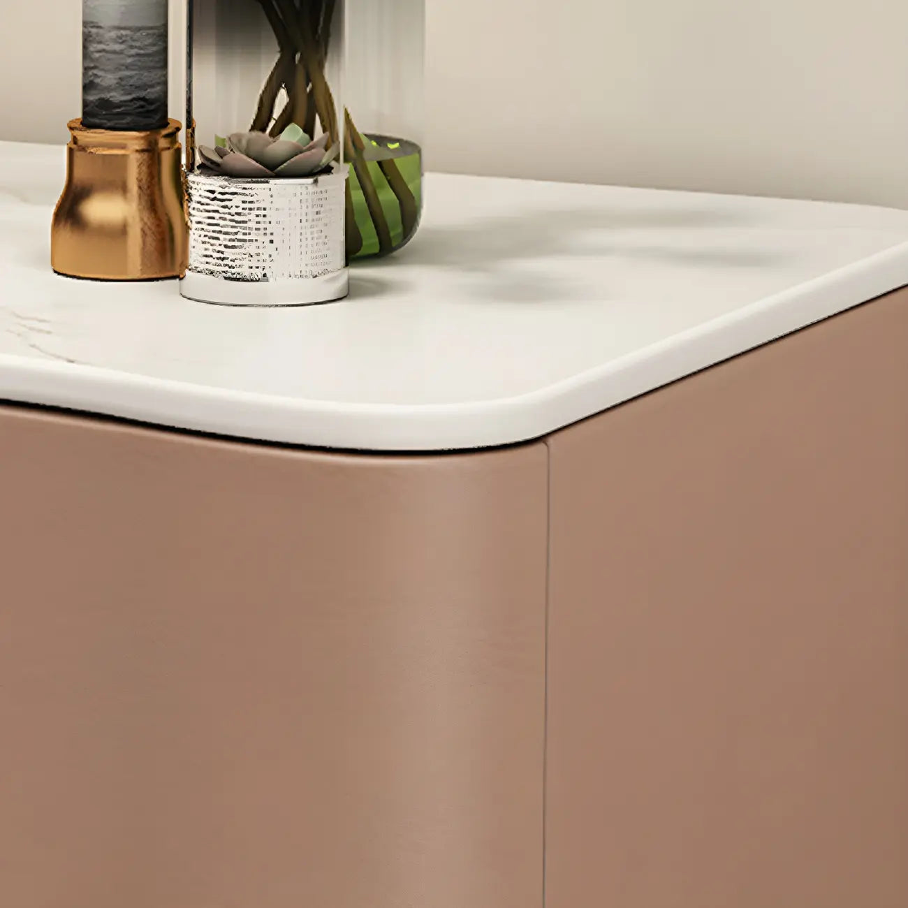 Table de chevet moderne à deux tiroirs avec plateau en pierre ondulée et revêtement en cuir.