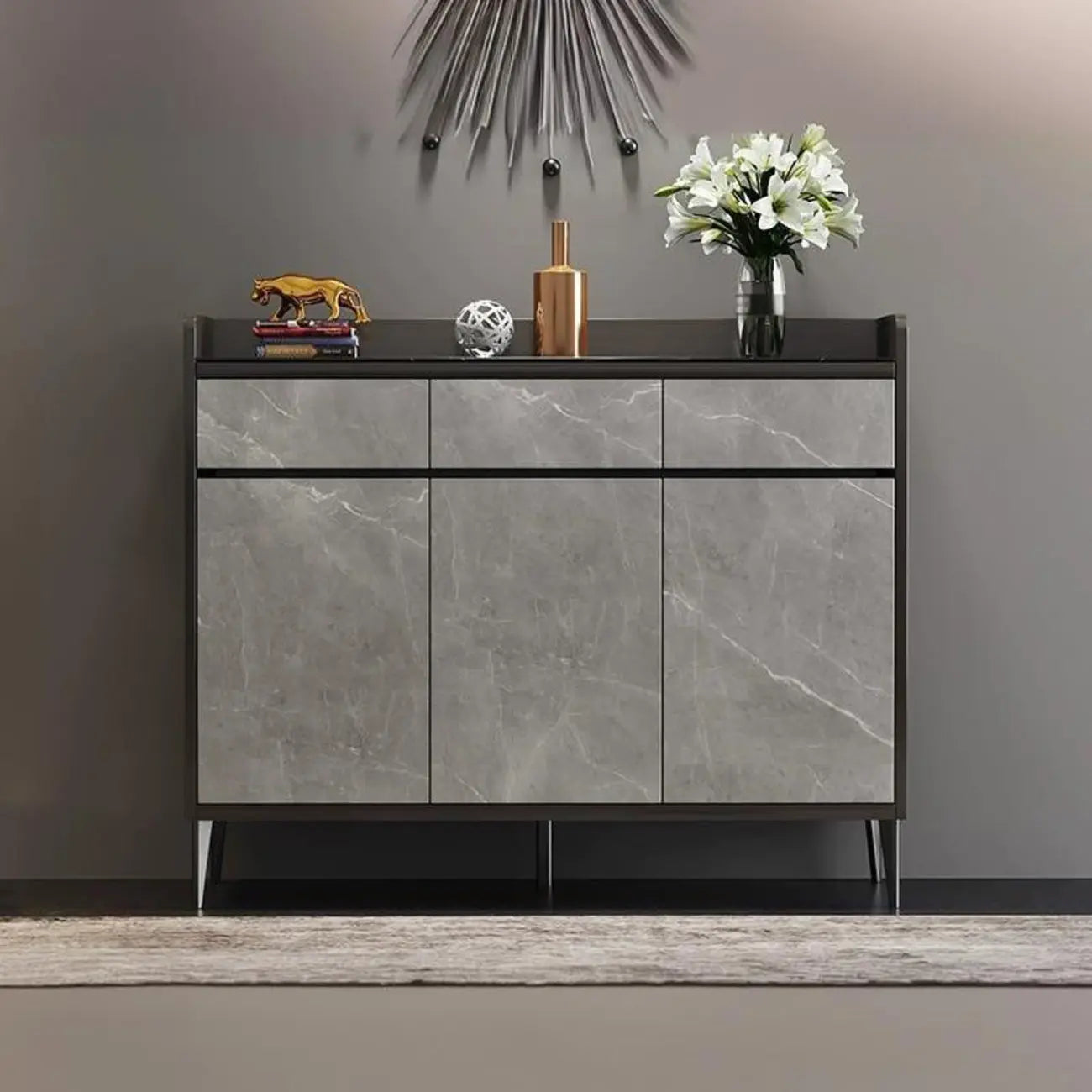 Meuble à chaussures moderne en bois gris avec plateau de rangement