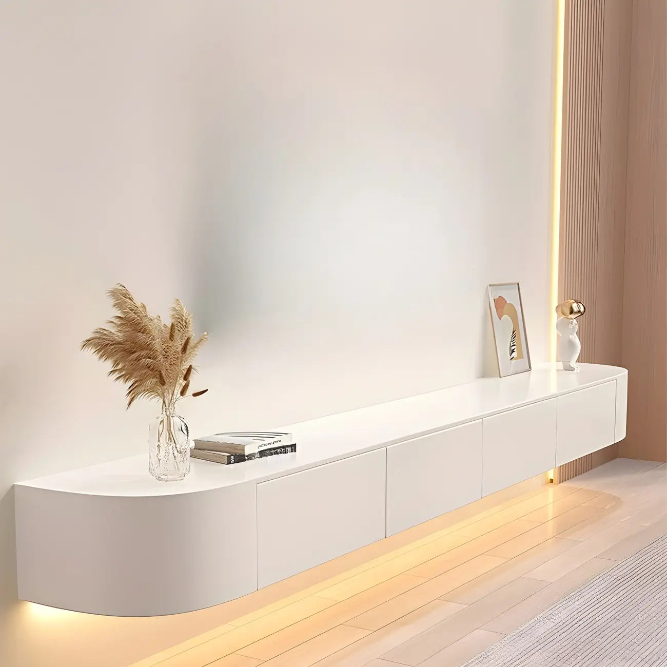 Meuble TV suspendu en bois blanc de style glamour avec tiroirs et étagères