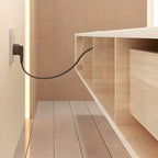 Meuble TV suspendu en bois blanc de style glamour avec tiroirs et étagères