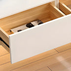 Meuble TV suspendu en bois blanc de style glamour avec tiroirs et étagères