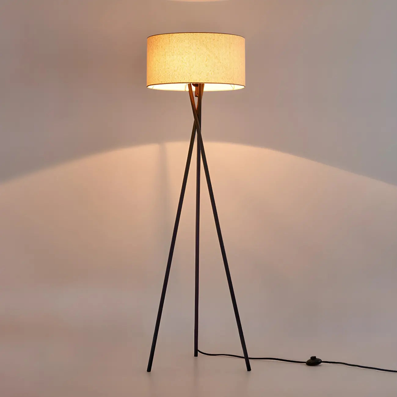 Lampadaire moderne trépied LED noir avec abat-jour cylindrique