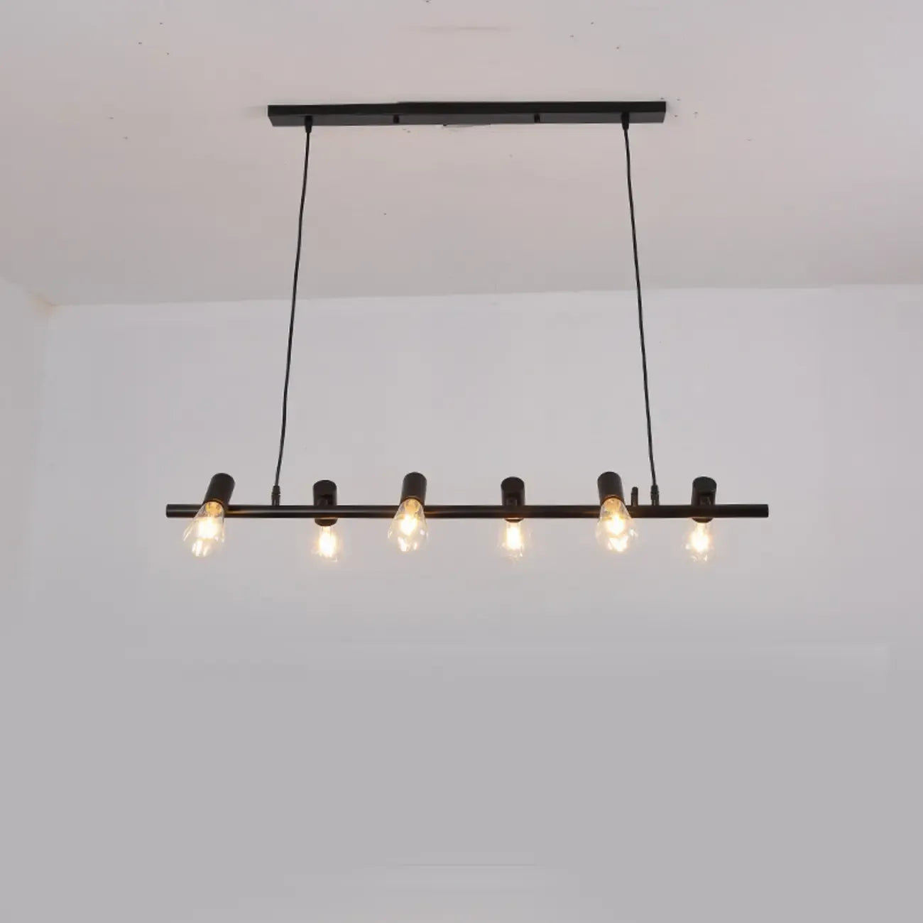 Suspension îlot en métal de style industriel, réglable, pour cuisine.