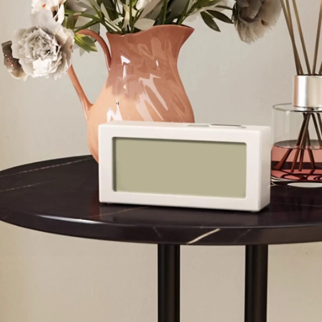 Table d'appoint ronde en métal noir brillant pour salon