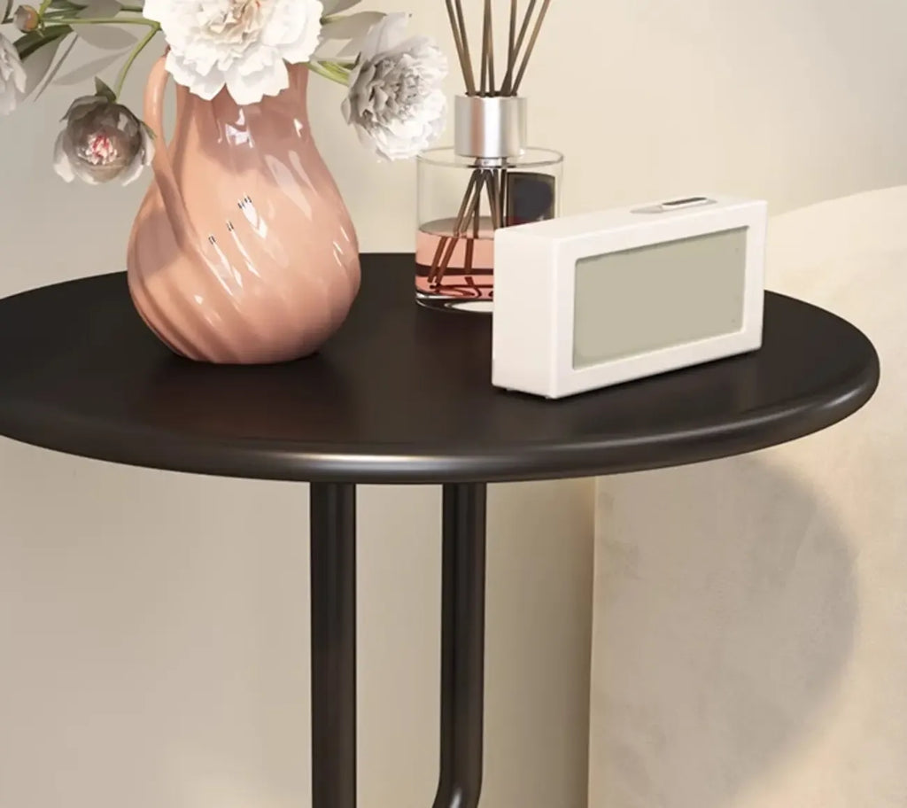 Table d'appoint ronde en métal noir brillant pour salon