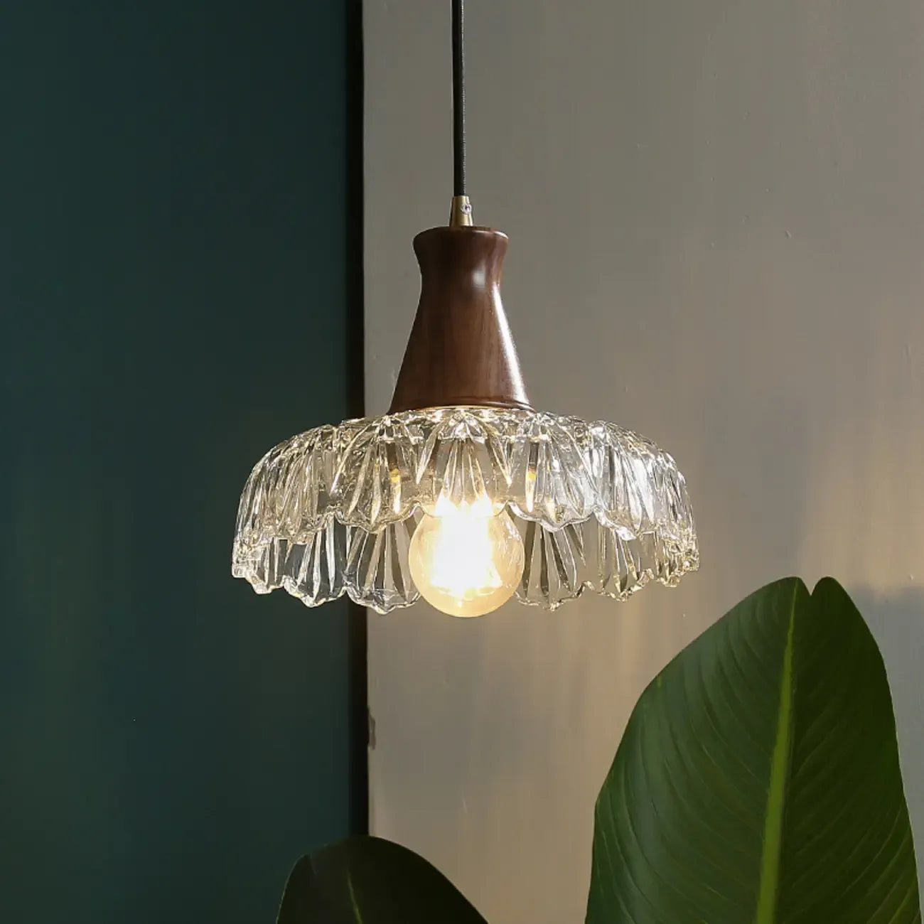 Suspension lumineuse réglable en verre en forme de fleur pour salon