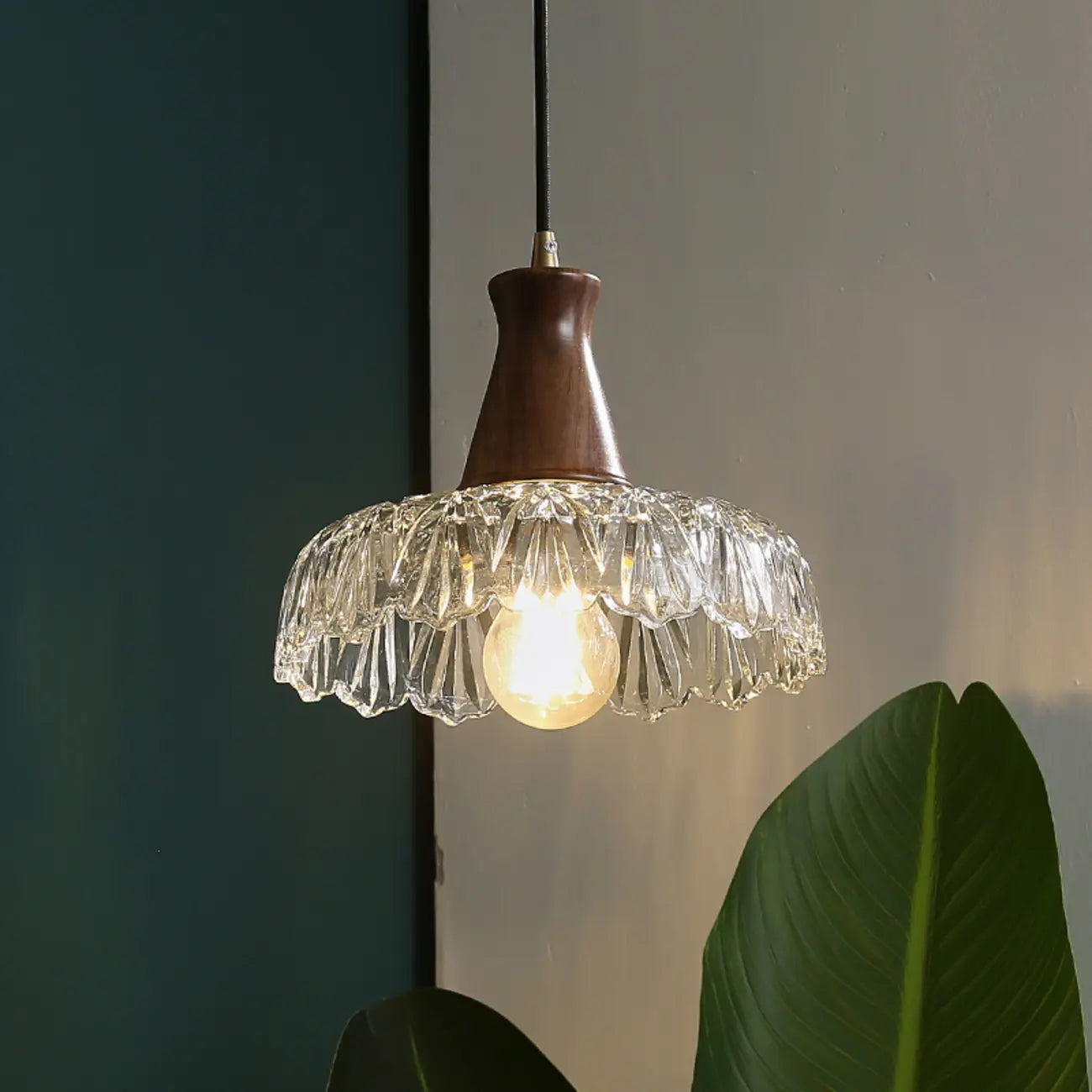 Suspension lumineuse réglable en verre en forme de fleur pour salon