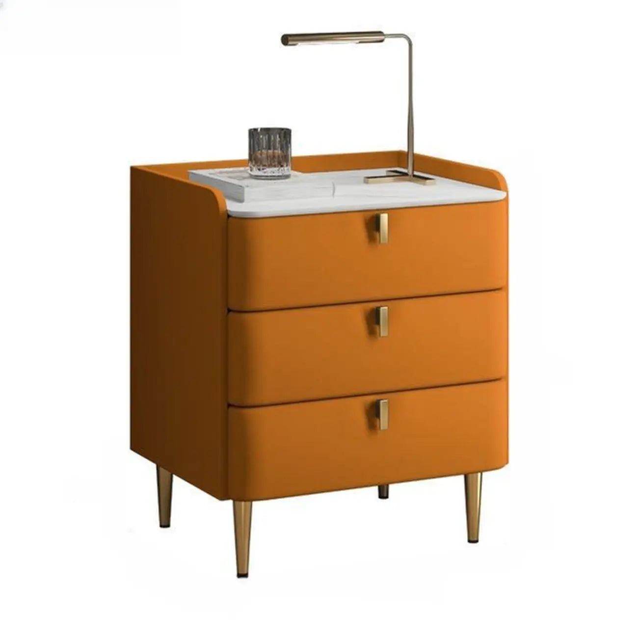 Table de chevet moderne à 3 tiroirs avec plateau en pierre, finitions dorées et revêtement en cuir.