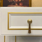 Meuble à chaussures en bois gris avec façade rabattable et étagères réglables