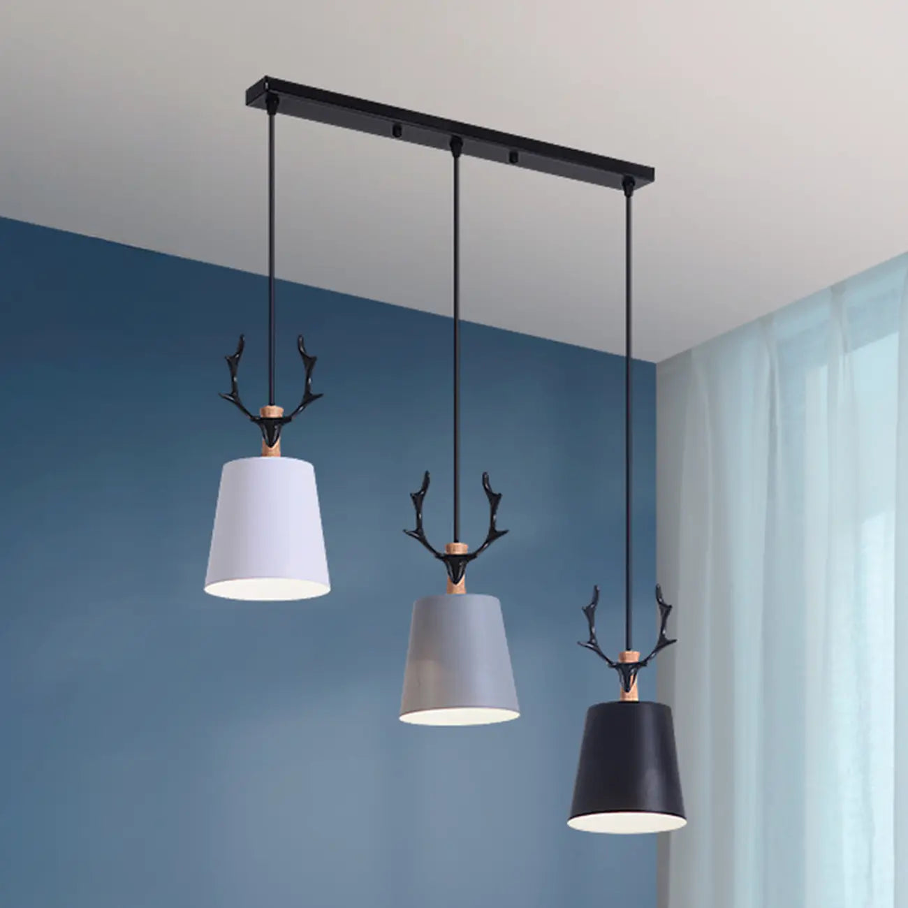 Suspension moderne conique en métal à 3 lumières pour îlot de cuisine