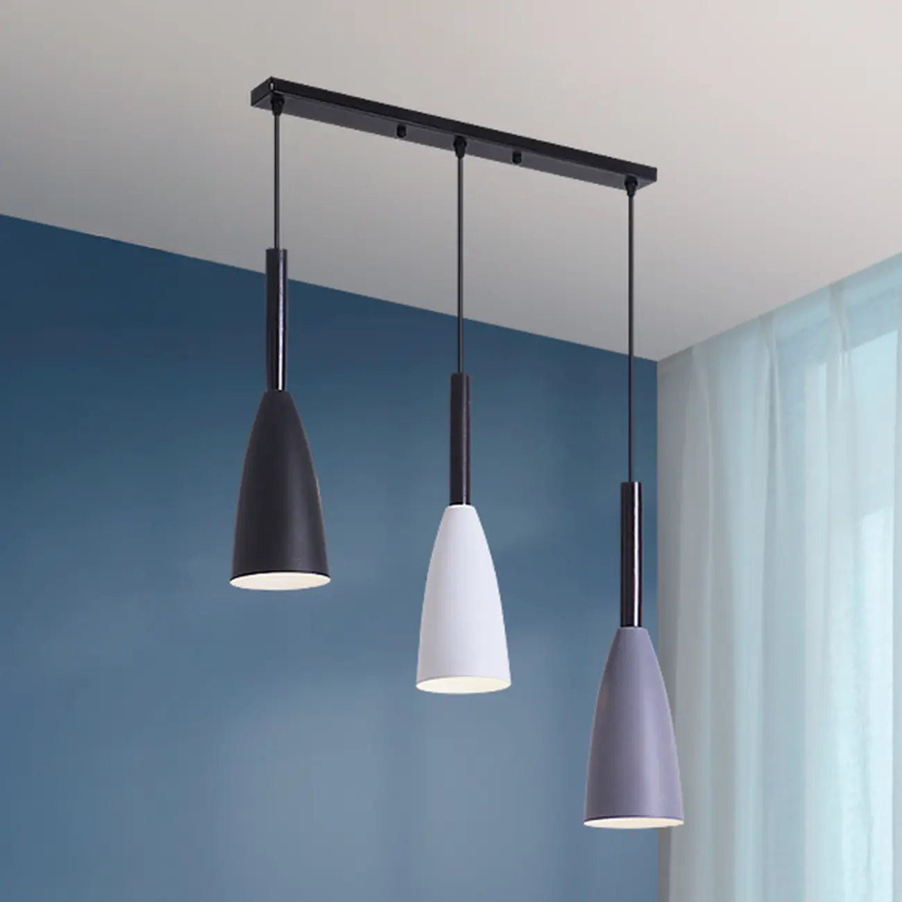 Suspension moderne conique en métal à 3 lumières pour îlot de cuisine