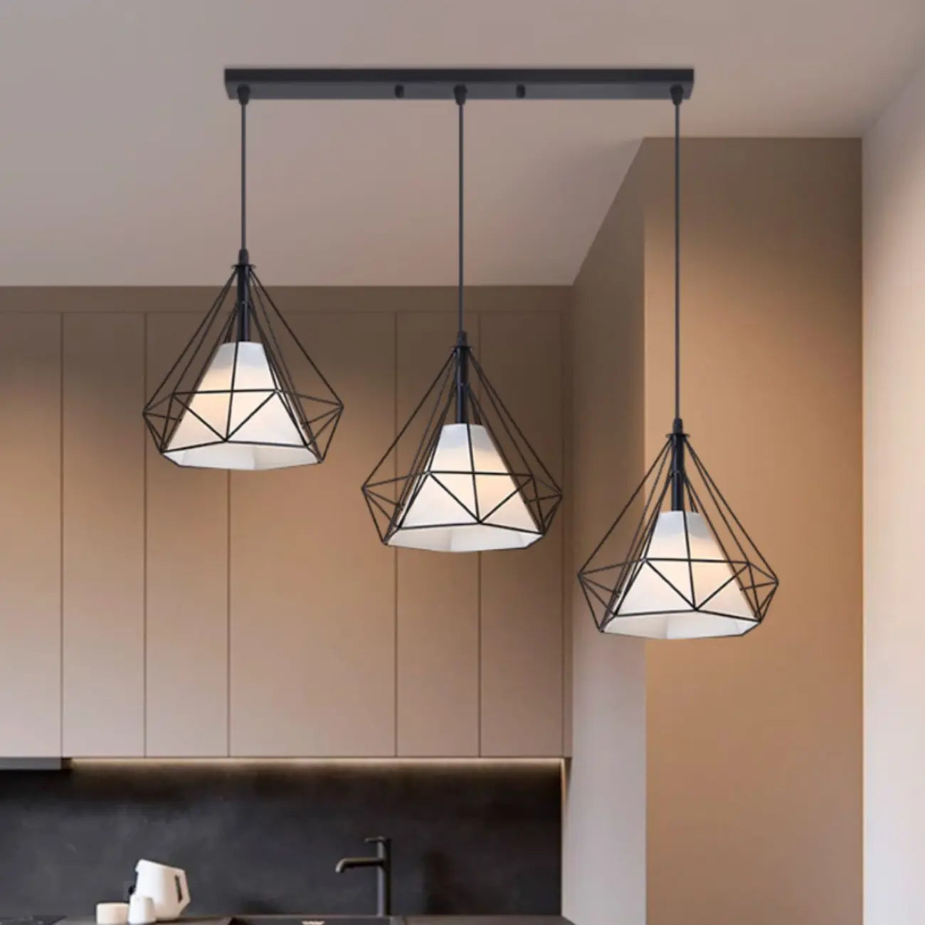 Suspension moderne conique en métal à 3 lumières pour îlot de cuisine