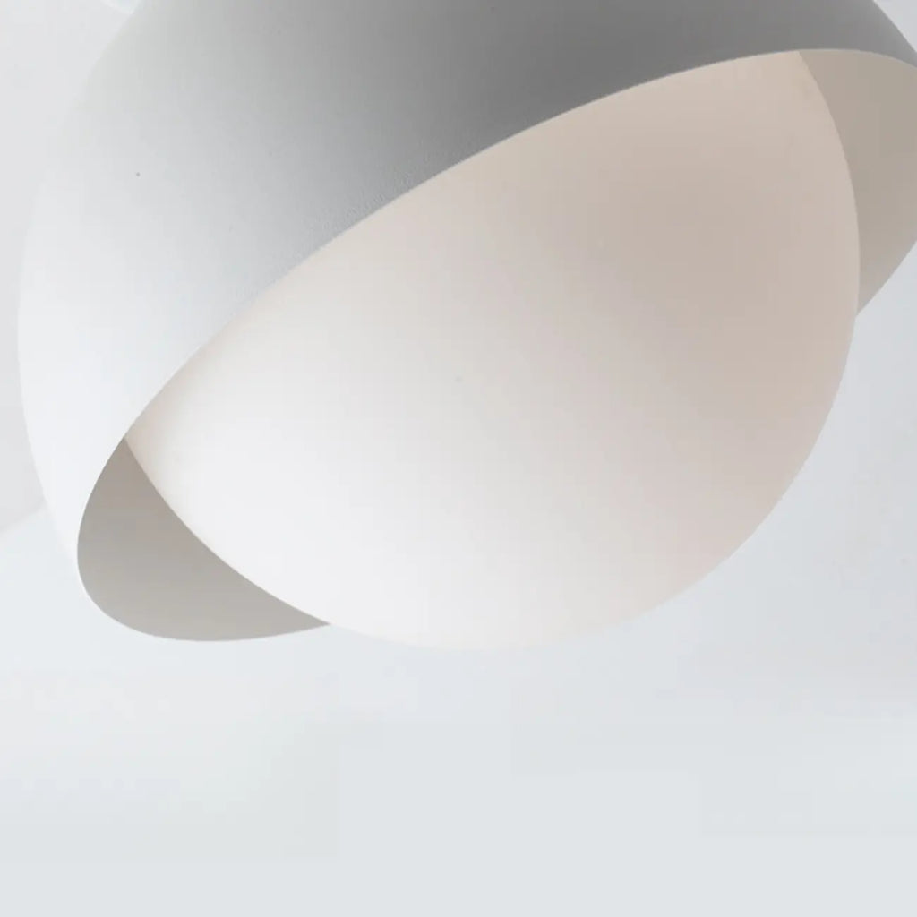 Plafonnier semi-encastré minimaliste à abat-jour mini dôme