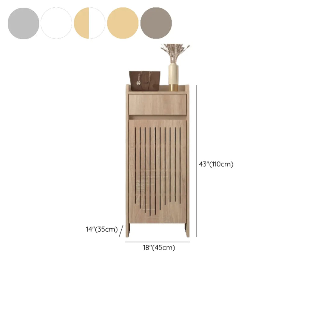 Meuble à chaussures d'entrée moderne et fin en bois beige