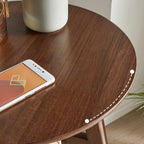 Table d'appoint ronde en bois marron avec piètement tripode et rangement