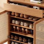 Meuble à chaussures bohème en rotin et chêne naturel