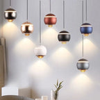 Suspension moderne en métal et verre avec globe et LED blanc chaud