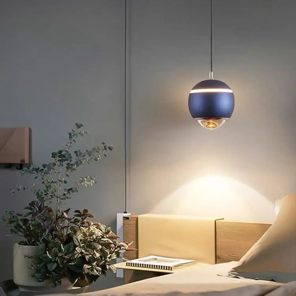 Suspension moderne en métal et verre avec globe et LED blanc chaud