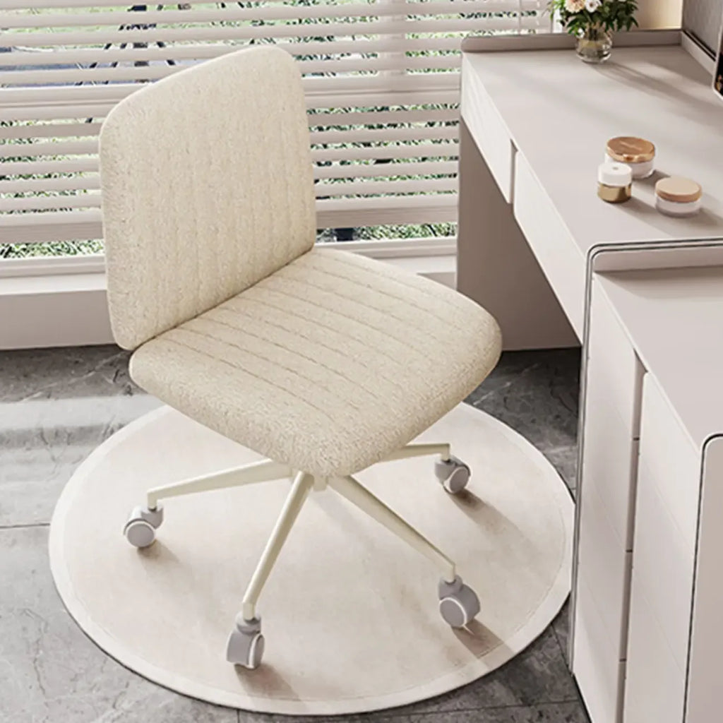 Fauteuil de bureau pivotant en cuir blanc simple