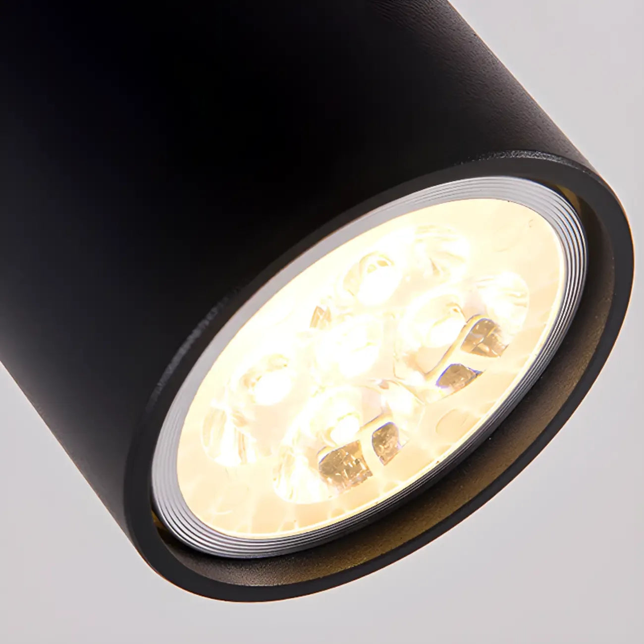 Suspension cylindrique réglable en métal noir