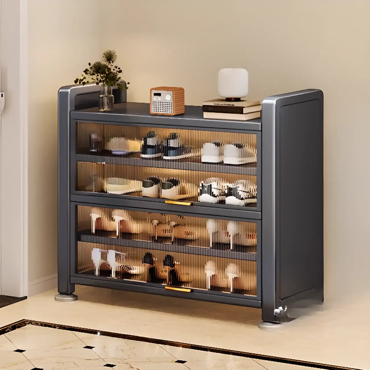 Étagère à chaussures en métal gris anthracite avec porte rabattable réglable