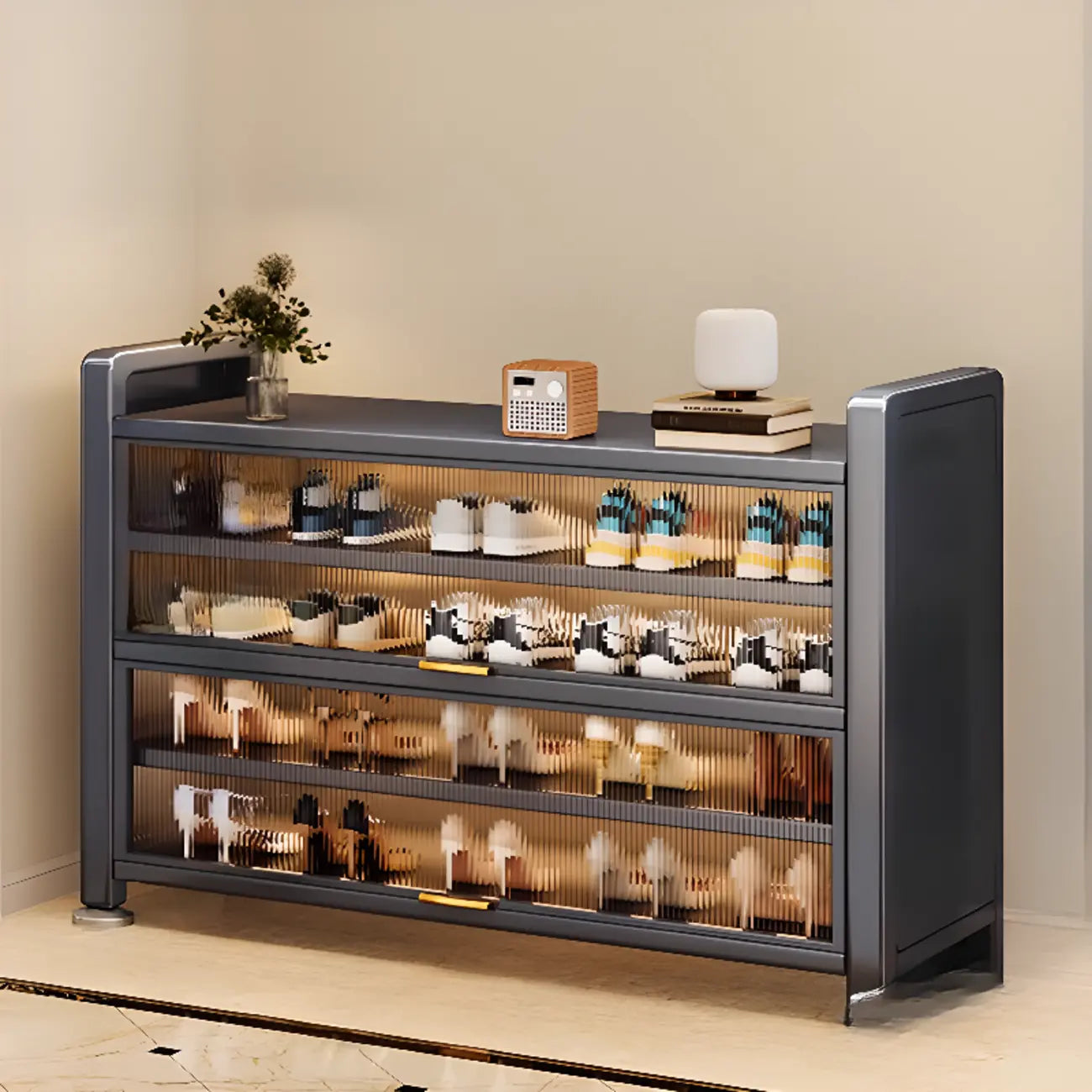 Étagère à chaussures en métal gris anthracite avec porte rabattable réglable