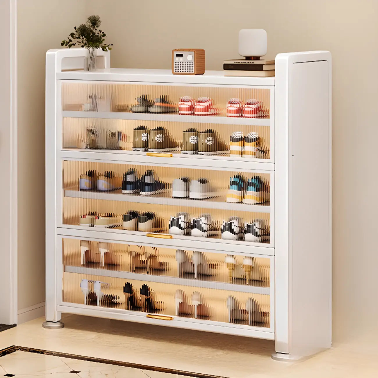 Étagère à chaussures en métal gris anthracite avec porte rabattable réglable