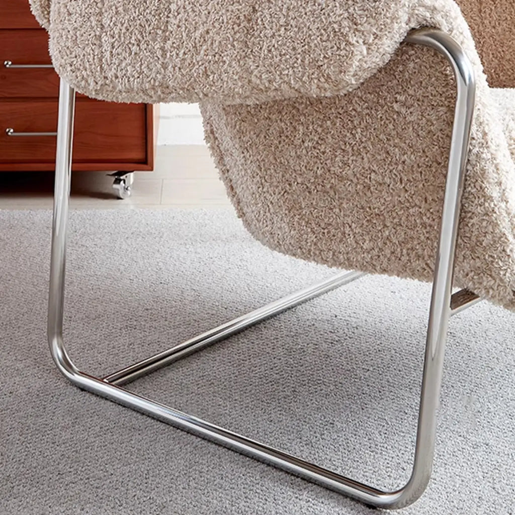 Fauteuil d'appoint Sherpa moderne et simple avec accoudoirs