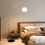 Lampadaire en acier arqué avec dôme en verre de style nordique