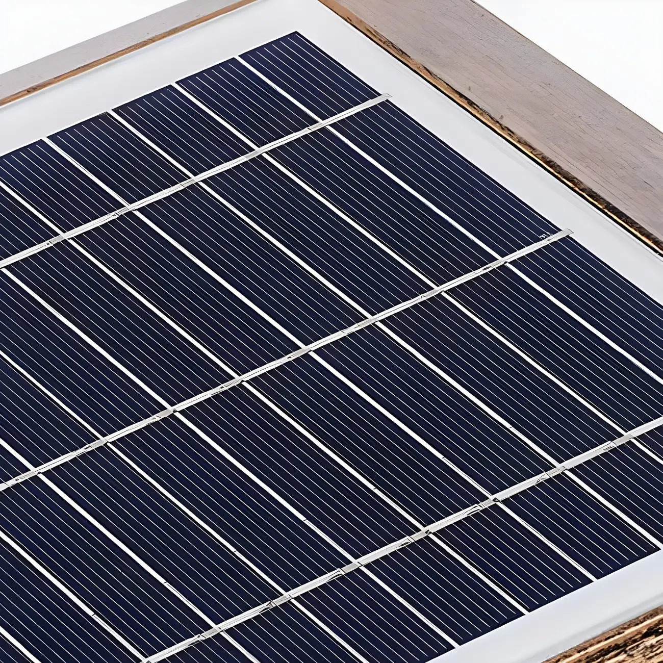 Lampadaire solaire carré à LED extérieur en métal bronze