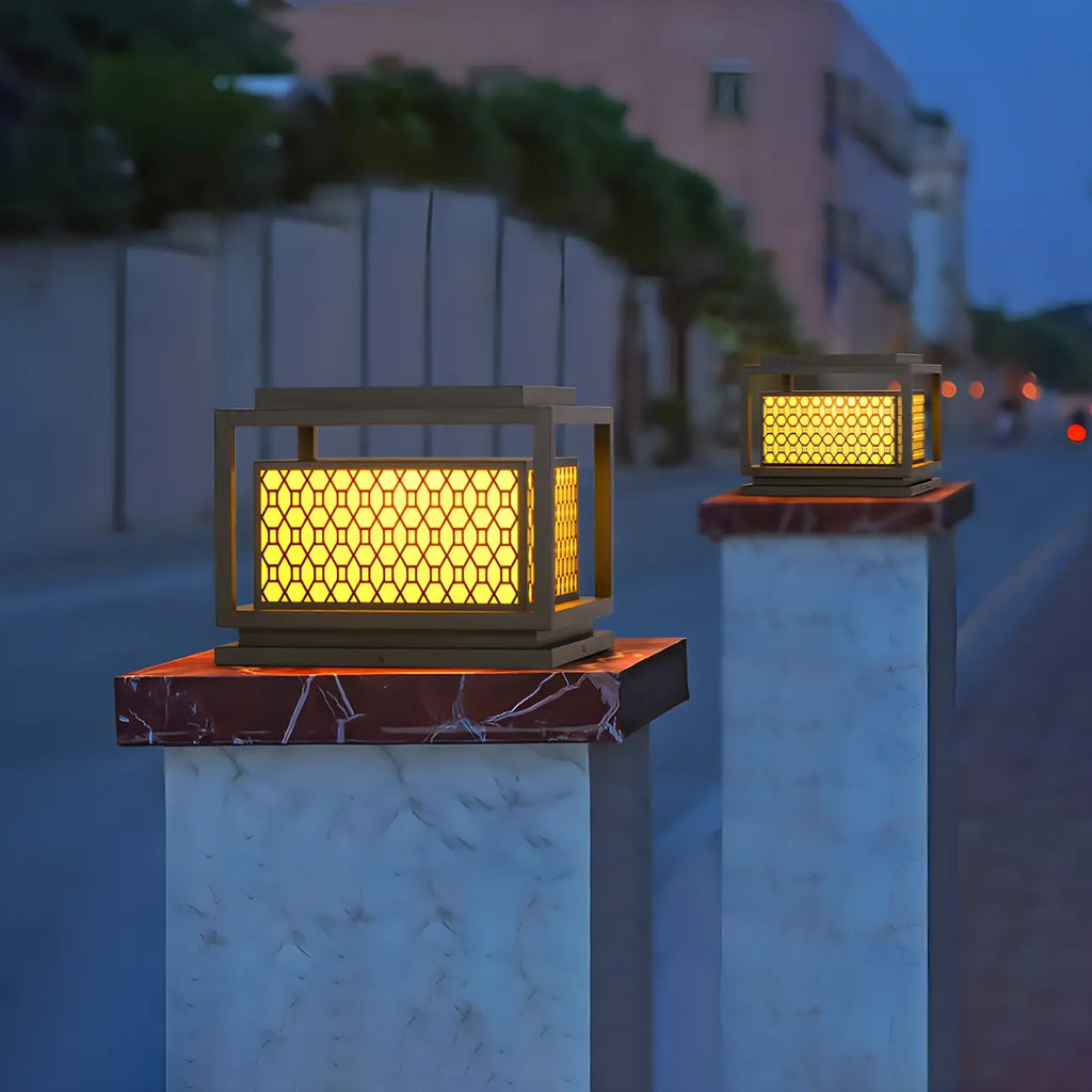 Lampadaires solaires extérieurs en métal à grille lumineuse tricolore